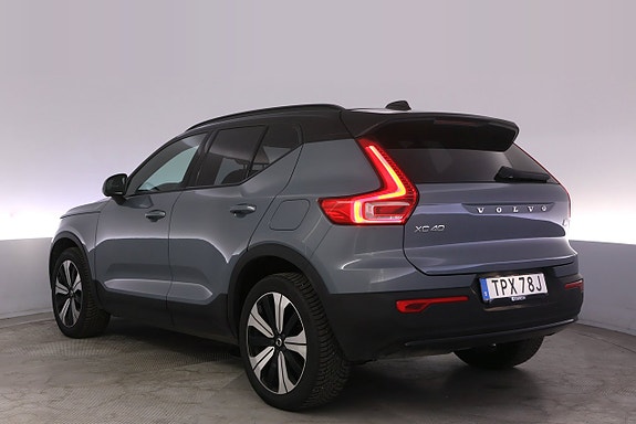 Volvo XC40 4 of 27