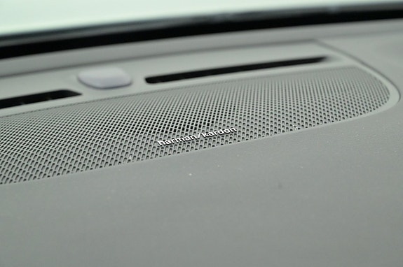 Volvo XC40 19 of 27