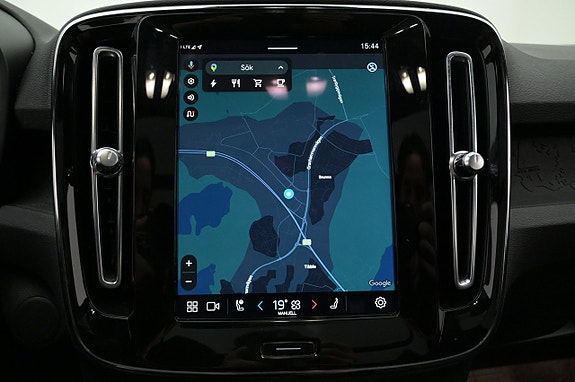 Volvo XC40 13 of 27