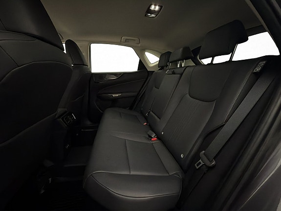 Lexus NX450h+ 18 of 30