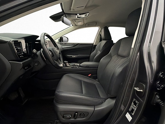 Lexus NX450h+ 13 of 30