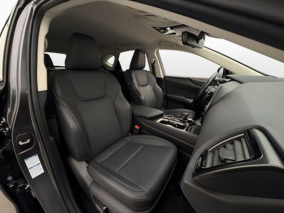 Lexus NX450h+ 16 of 30
