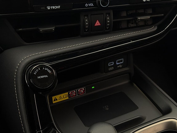 Lexus NX450h+ 25 of 30
