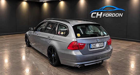 BMW E91 320D 2 of 5
