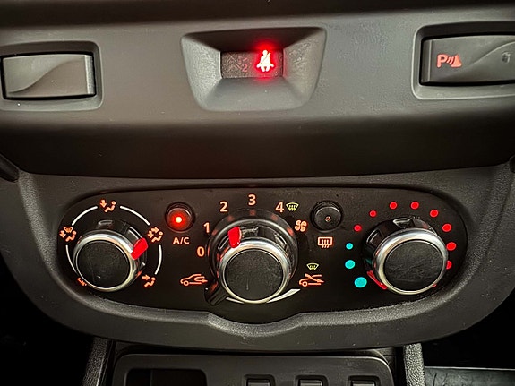 Dacia Duster 16 of 23