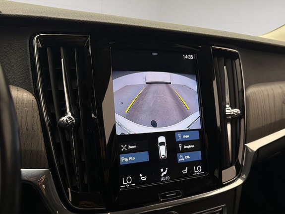 Volvo V90 Cross Country 23 of 30