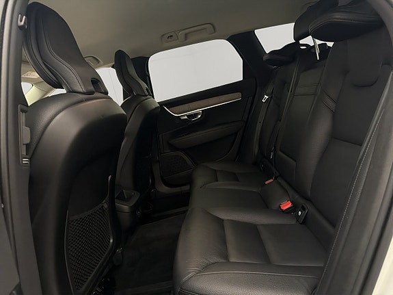 Volvo V90 Cross Country 19 of 30