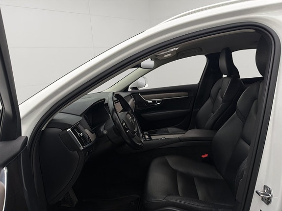 Volvo V90 Cross Country 15 of 30