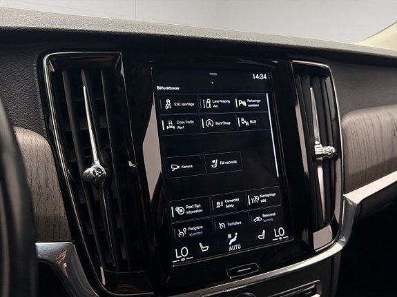 Volvo V90 Cross Country 25 of 30