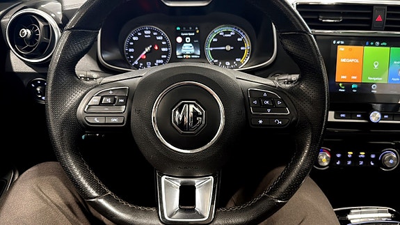MG ZS 15 of 16