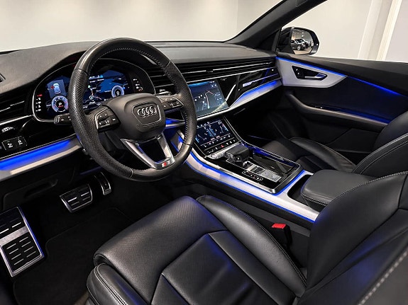 Audi Q8 14 of 22