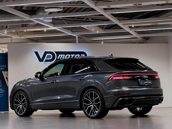 Audi Q8 3 of 22