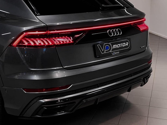 Audi Q8 11 of 22
