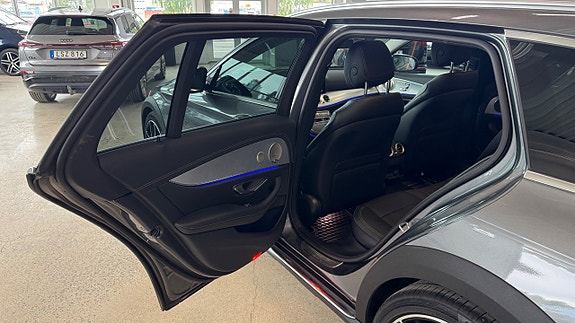 Mercedes-Benz E220 d 7 of 21