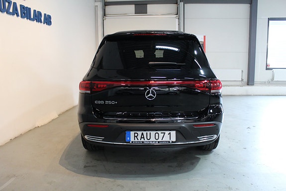 Mercedes-Benz EQB250+ 6 of 24