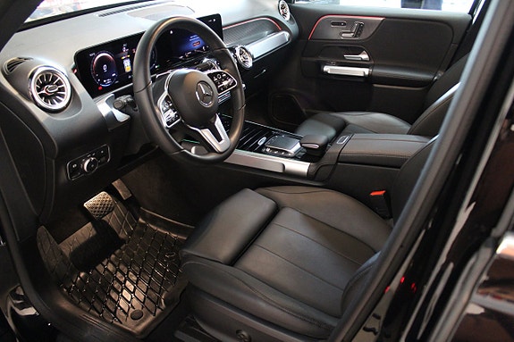 Mercedes-Benz EQB250+ 9 of 24