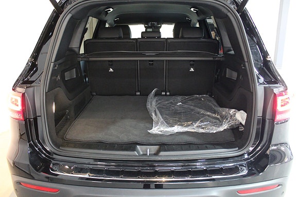 Mercedes-Benz EQB250+ 21 of 24