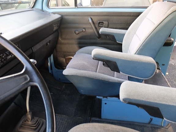 Volkswagen Transporter 8 of 15