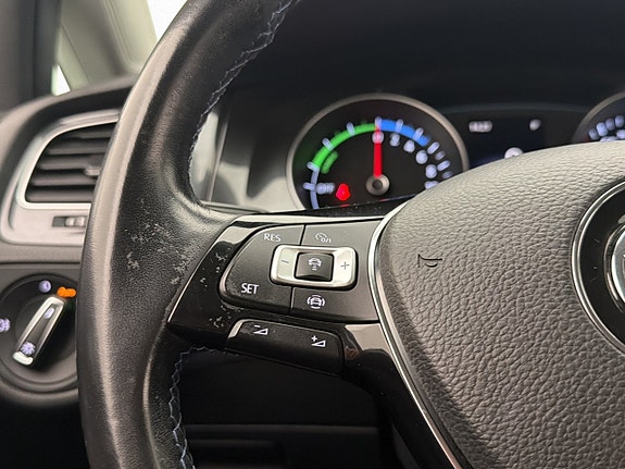 Volkswagen Golf I 17 of 30