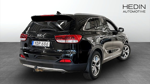 Kia Sorento 2 of 18