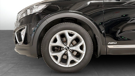 Kia Sorento 9 of 18