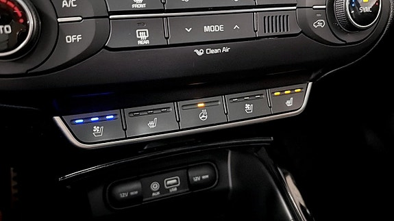 Kia Sorento 14 of 18