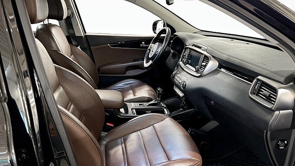 Kia Sorento 3 of 18