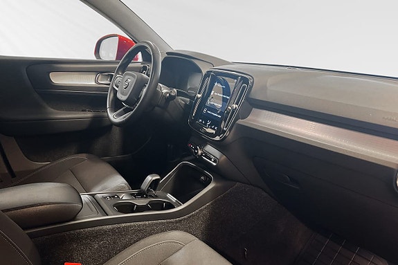 Volvo XC40 10 of 21