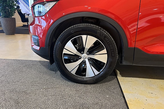 Volvo XC40 12 of 21