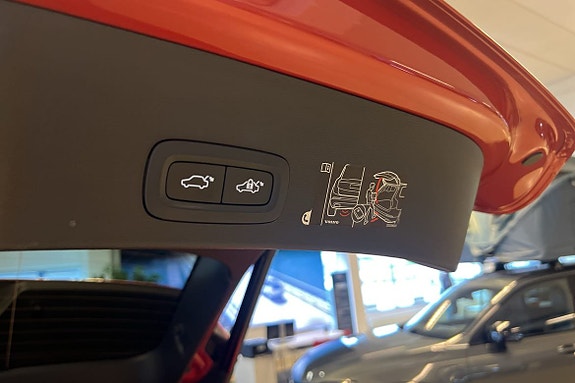 Volvo XC40 14 of 21