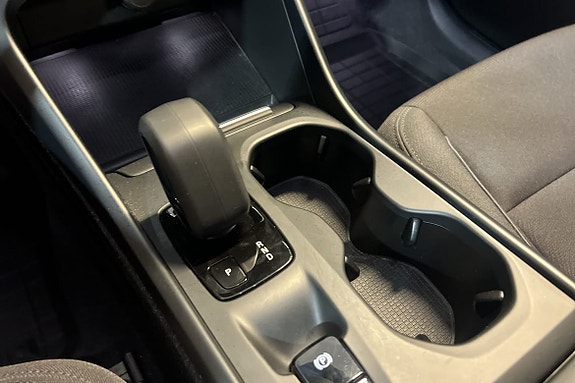 Volvo XC40 16 of 21