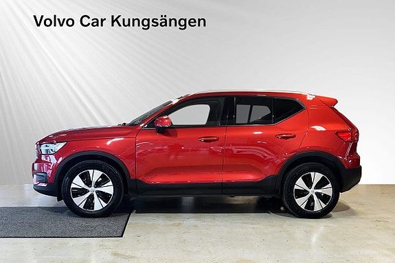 Volvo XC40 3 of 21