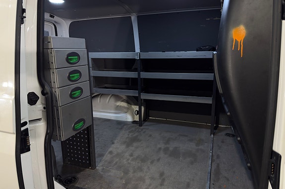Volkswagen Transporter 16 of 16
