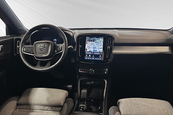 Volvo XC40 9 of 30
