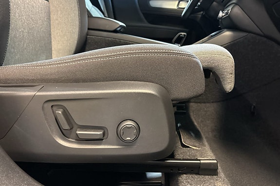 Volvo XC40 28 of 30