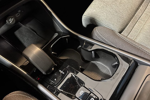 Volvo XC40 17 of 30
