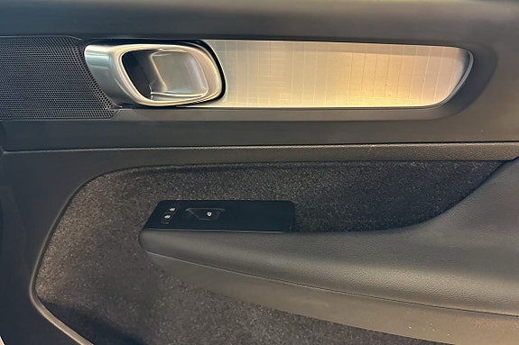 Volvo XC40 25 of 30
