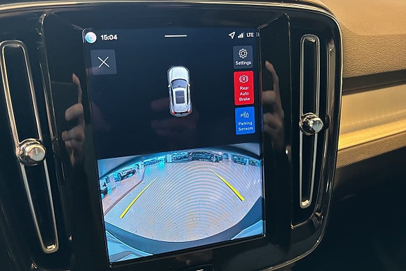 Volvo XC40 14 of 30