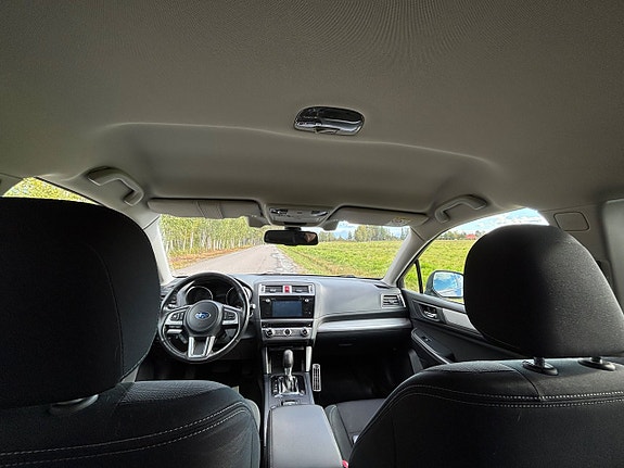 Subaru Outback 18 of 27