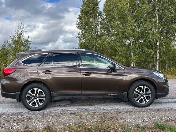 Subaru Outback 8 of 27