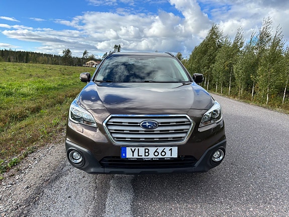 Subaru Outback 2 of 27