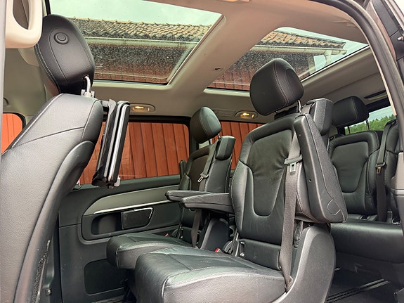 Mercedes-Benz V250 d 2 of 5