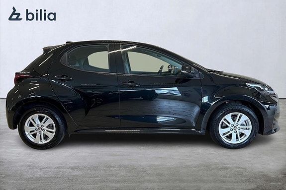 Toyota Yaris 18 of 21