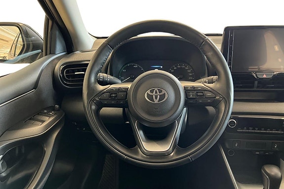 Toyota Yaris 11 of 21