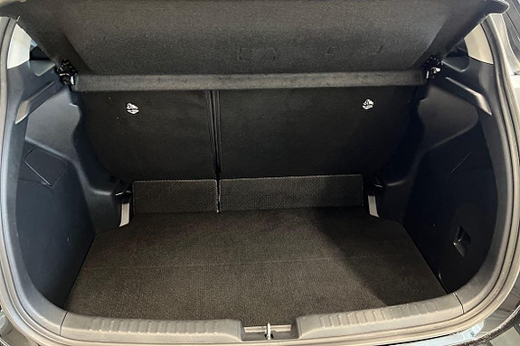 Toyota Yaris 12 of 21