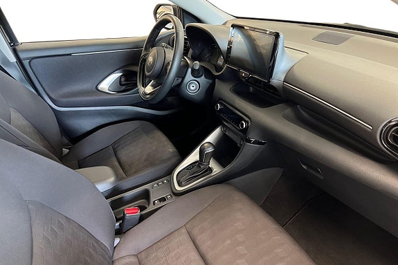 Toyota Yaris 6 of 18