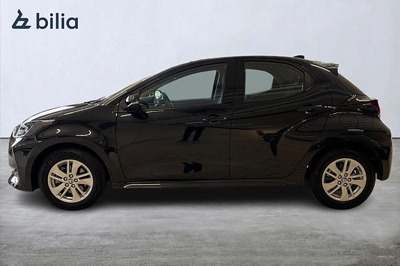 Toyota Yaris 3 of 18