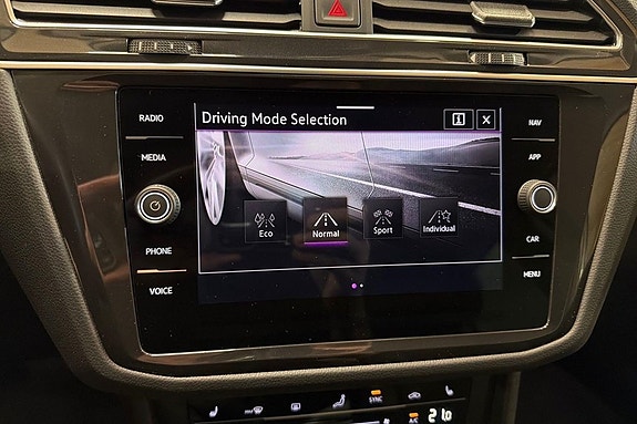 Volkswagen Tiguan 25 of 25