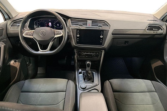 Volkswagen Tiguan 7 of 25