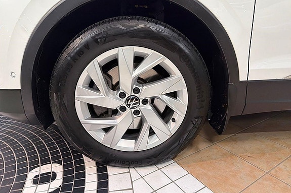 Volkswagen Tiguan 14 of 25